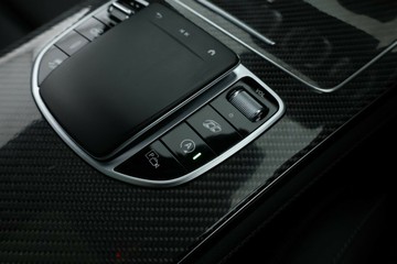 https://vehicle-cdn.autoleague.cloud/31025_61038593_32.jpg