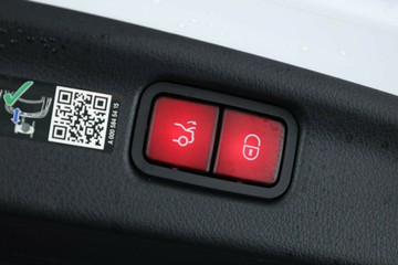https://vehicle-cdn.autoleague.cloud/31025_61038659_16.jpg