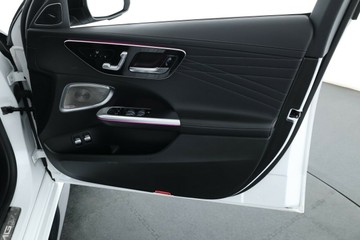 https://vehicle-cdn.autoleague.cloud/31025_61038659_19.jpg