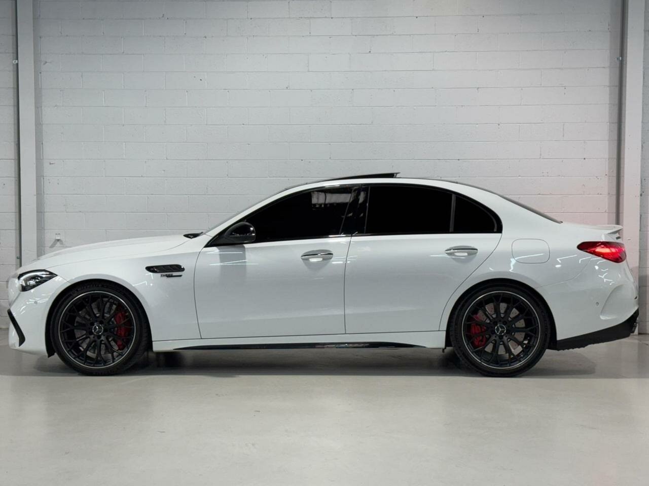 Mercedes Benz C-class image 4