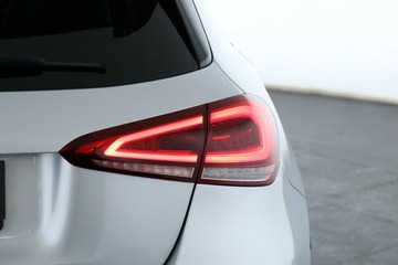 https://vehicle-cdn.autoleague.cloud/31025_61038680_15.jpg
