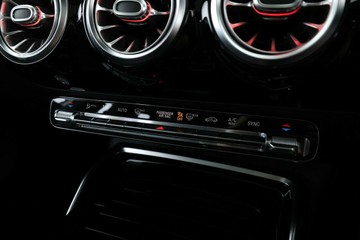 https://vehicle-cdn.autoleague.cloud/31025_61038680_27.jpg