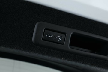 https://vehicle-cdn.autoleague.cloud/31025_61038755_17.jpg