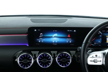 https://vehicle-cdn.autoleague.cloud/31025_61038764_24.jpg