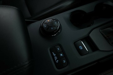 https://vehicle-cdn.autoleague.cloud/31025_61038801_30.jpg
