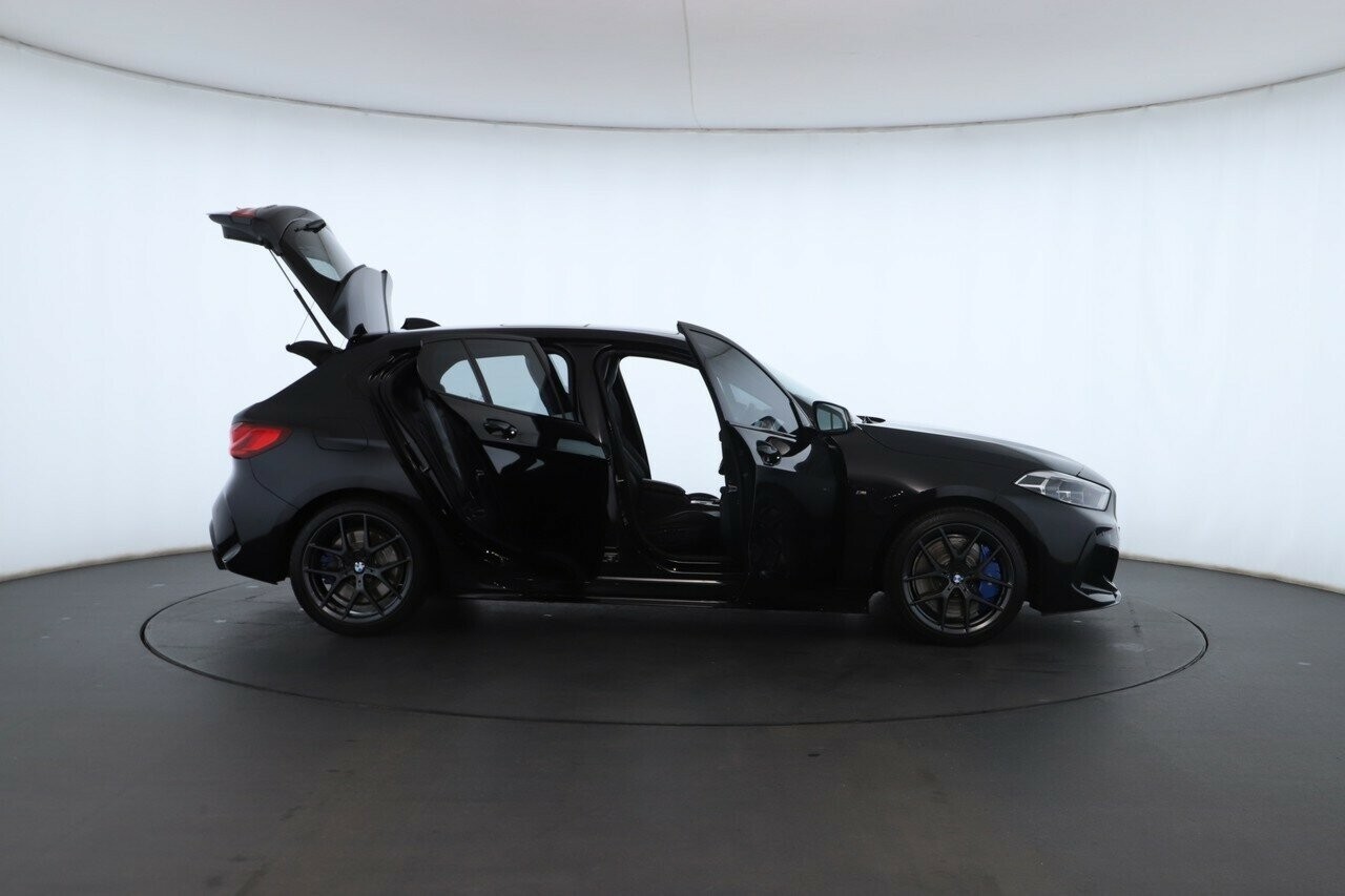 BMW 1 Series image 2