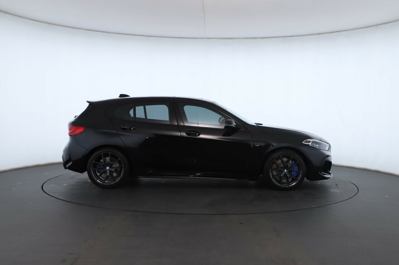 BMW 1 Series image 3