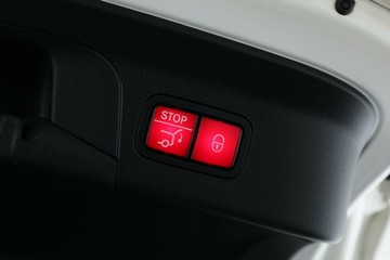 https://vehicle-cdn.autoleague.cloud/31025_61038979_17.jpg