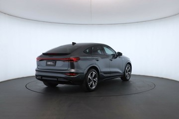 https://vehicle-cdn.autoleague.cloud/31025_61038981_18.jpg