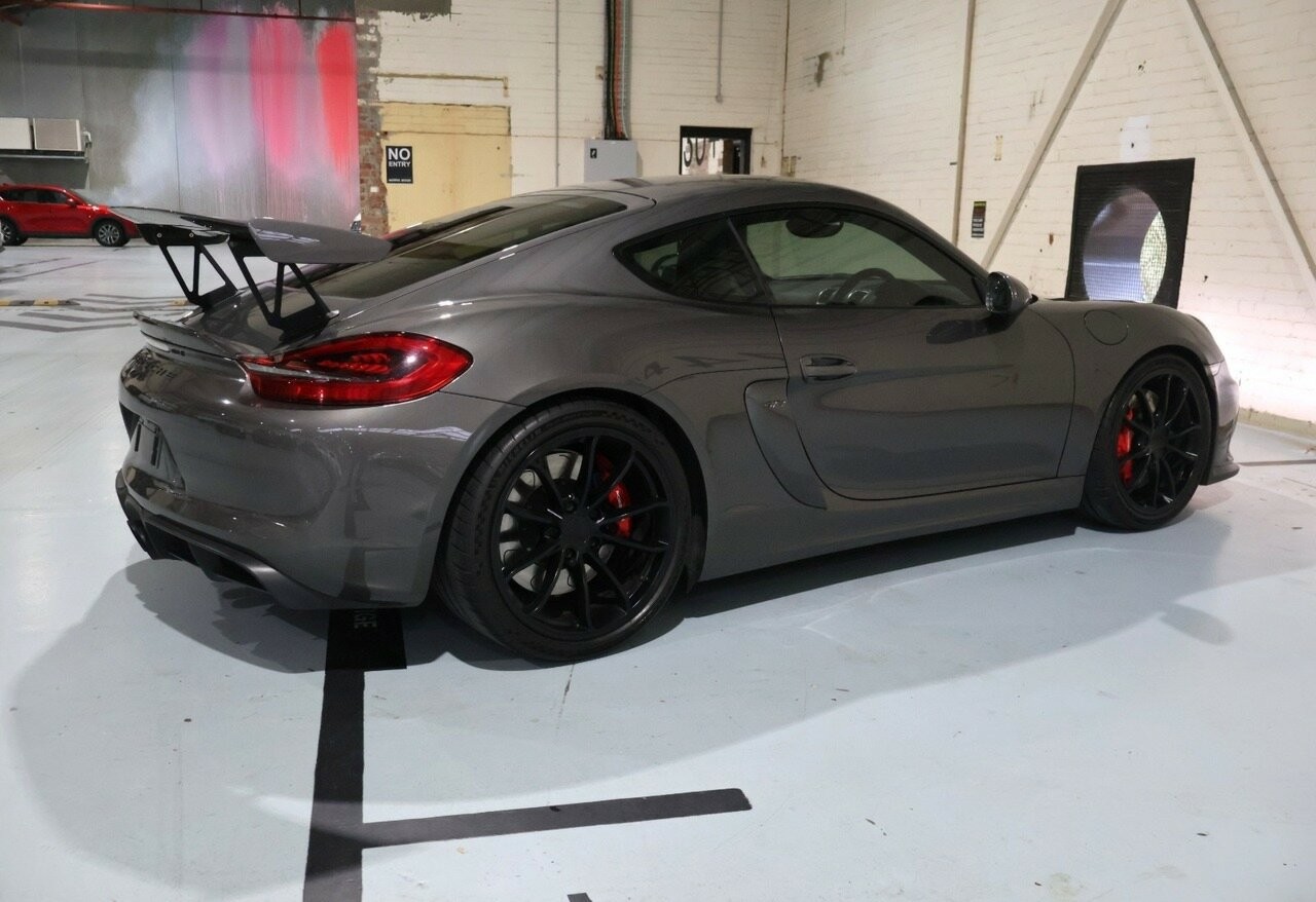Porsche Cayman image 1