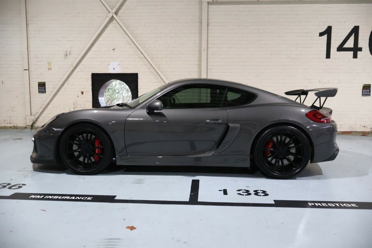 Porsche Cayman image 4
