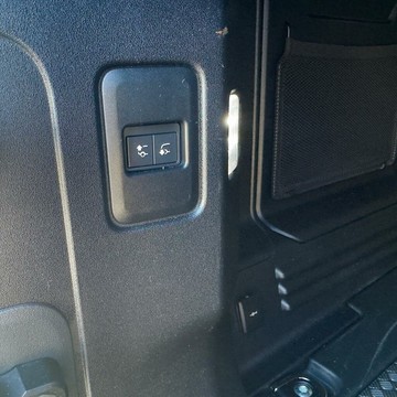 https://vehicle-cdn.autoleague.cloud/31025_61039065_12.jpg