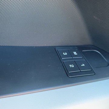 https://vehicle-cdn.autoleague.cloud/31025_61039065_14.jpg