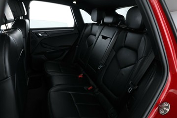 https://vehicle-cdn.autoleague.cloud/31025_61039069_34.jpg