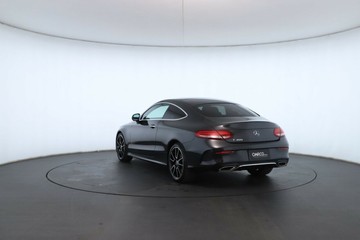 https://vehicle-cdn.autoleague.cloud/31025_61039145_12.jpg