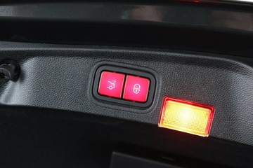 https://vehicle-cdn.autoleague.cloud/31025_61039145_15.jpg