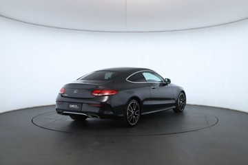 https://vehicle-cdn.autoleague.cloud/31025_61039145_17.jpg