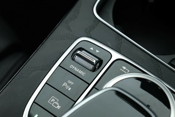https://vehicle-cdn.autoleague.cloud/31025_61039145_31.jpg