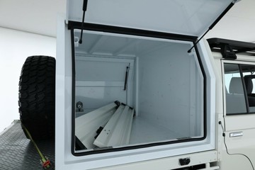 https://vehicle-cdn.autoleague.cloud/31025_61039195_17.jpg