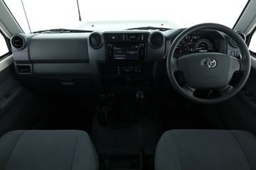 https://vehicle-cdn.autoleague.cloud/31025_61039195_34.jpg