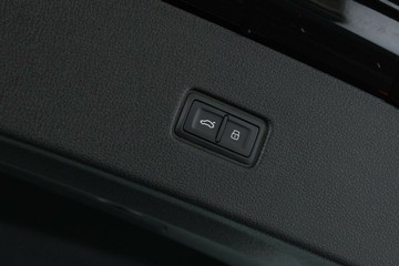 https://vehicle-cdn.autoleague.cloud/31025_61039209_16.jpg