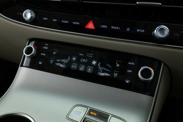 https://vehicle-cdn.autoleague.cloud/31025_61039295_28.jpg