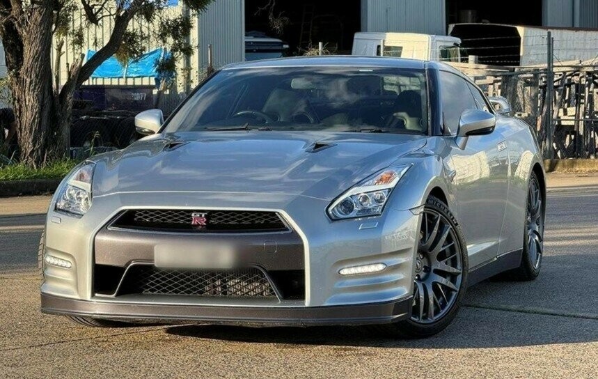 Nissan Gt-r image 2