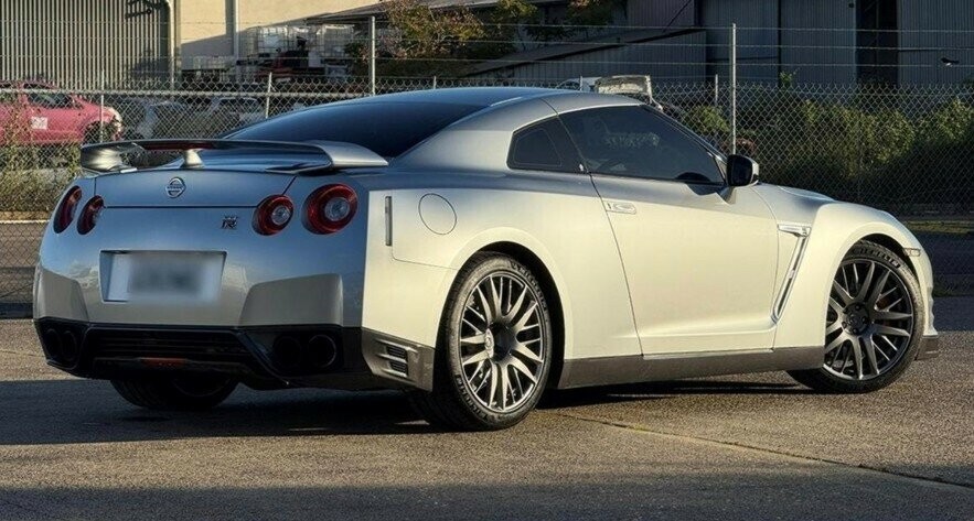 Nissan Gt-r image 3
