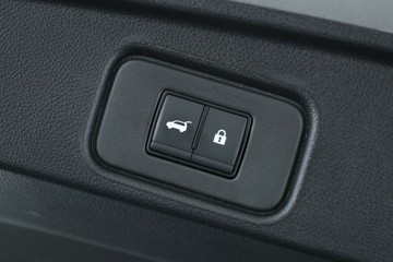 https://vehicle-cdn.autoleague.cloud/31025_61039432_16.jpg