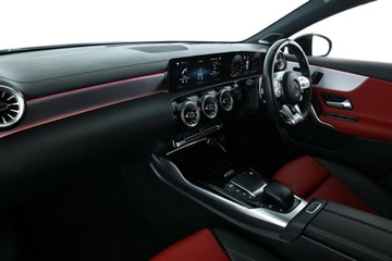 https://vehicle-cdn.autoleague.cloud/31025_61039512_31.jpg