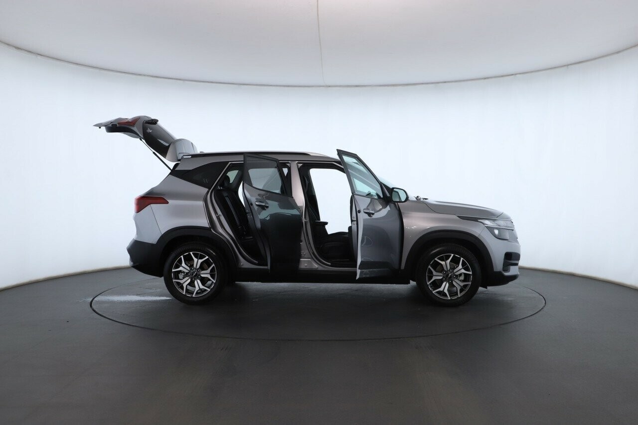 Kia Seltos image 2