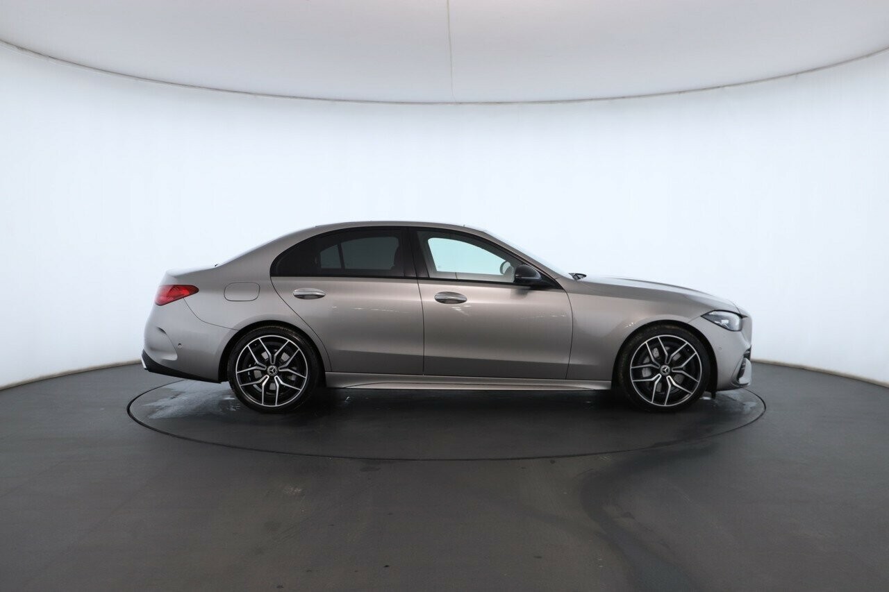 Mercedes Benz C-class image 3