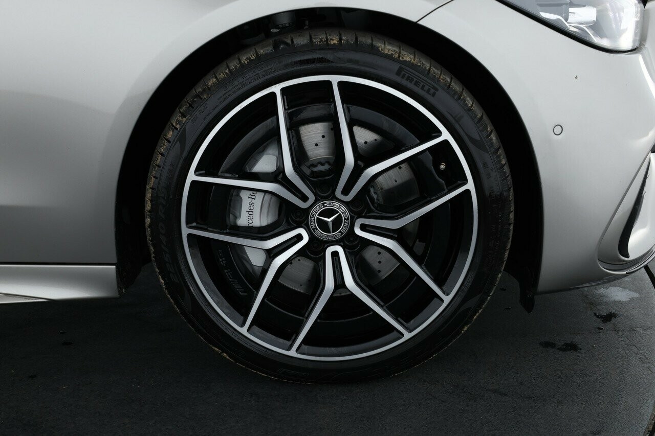 Mercedes Benz C-class image 4