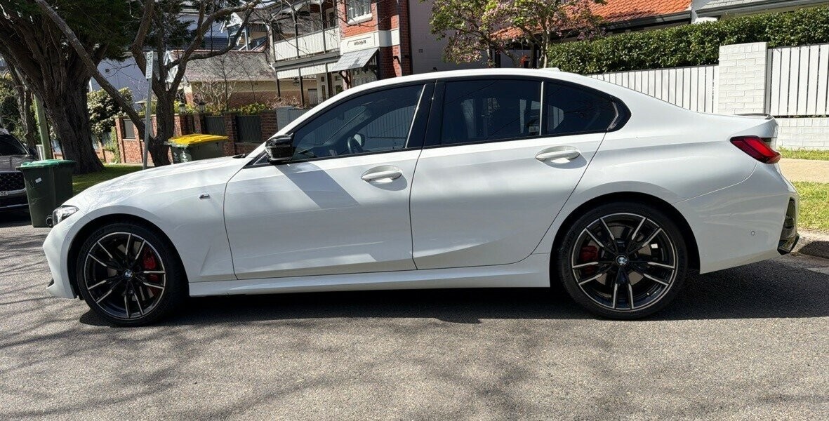 BMW 3 Series image 4