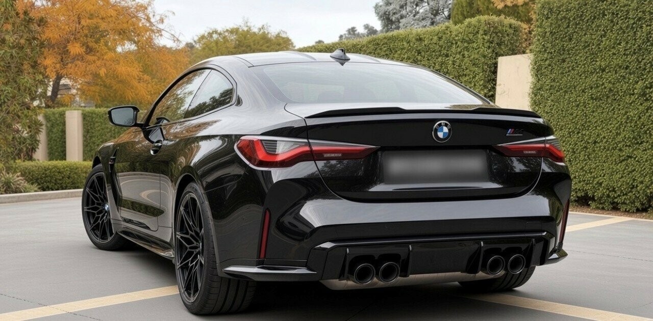 BMW M4 image 3
