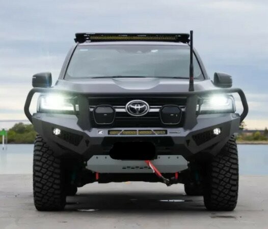 Toyota Landcruiser image 2