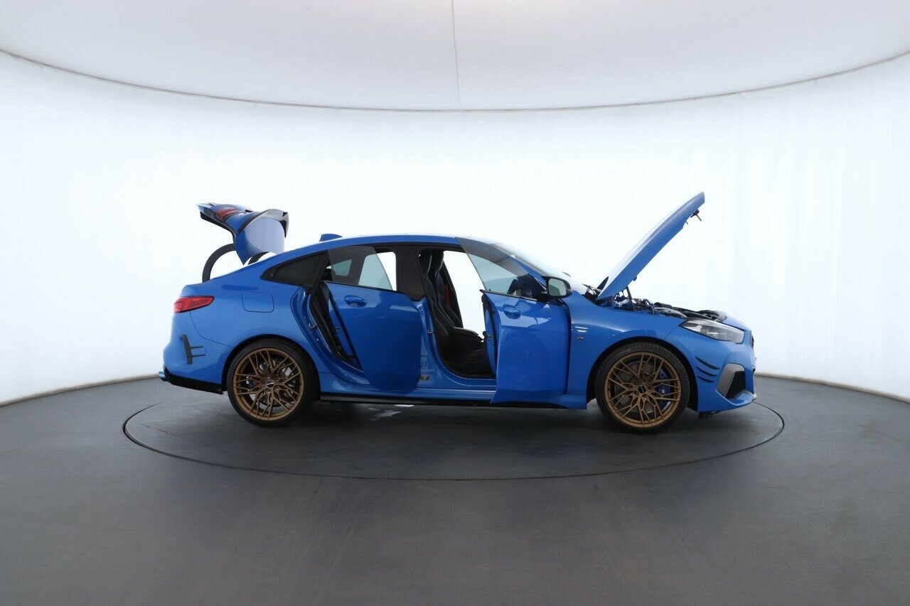 BMW 2 Series image 2