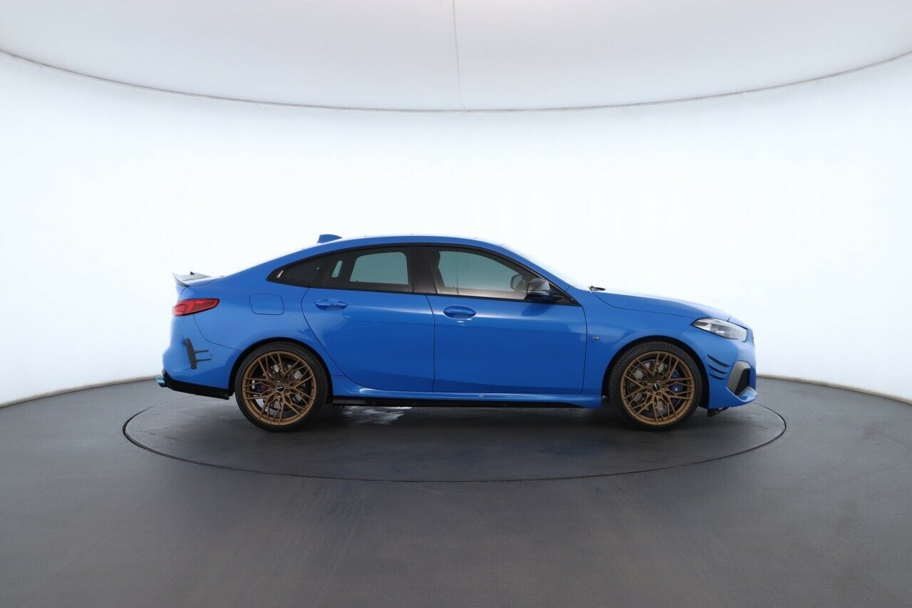 BMW 2 Series image 3