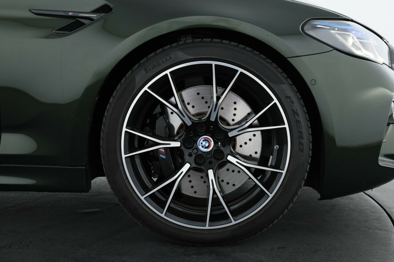 BMW M5 image 4