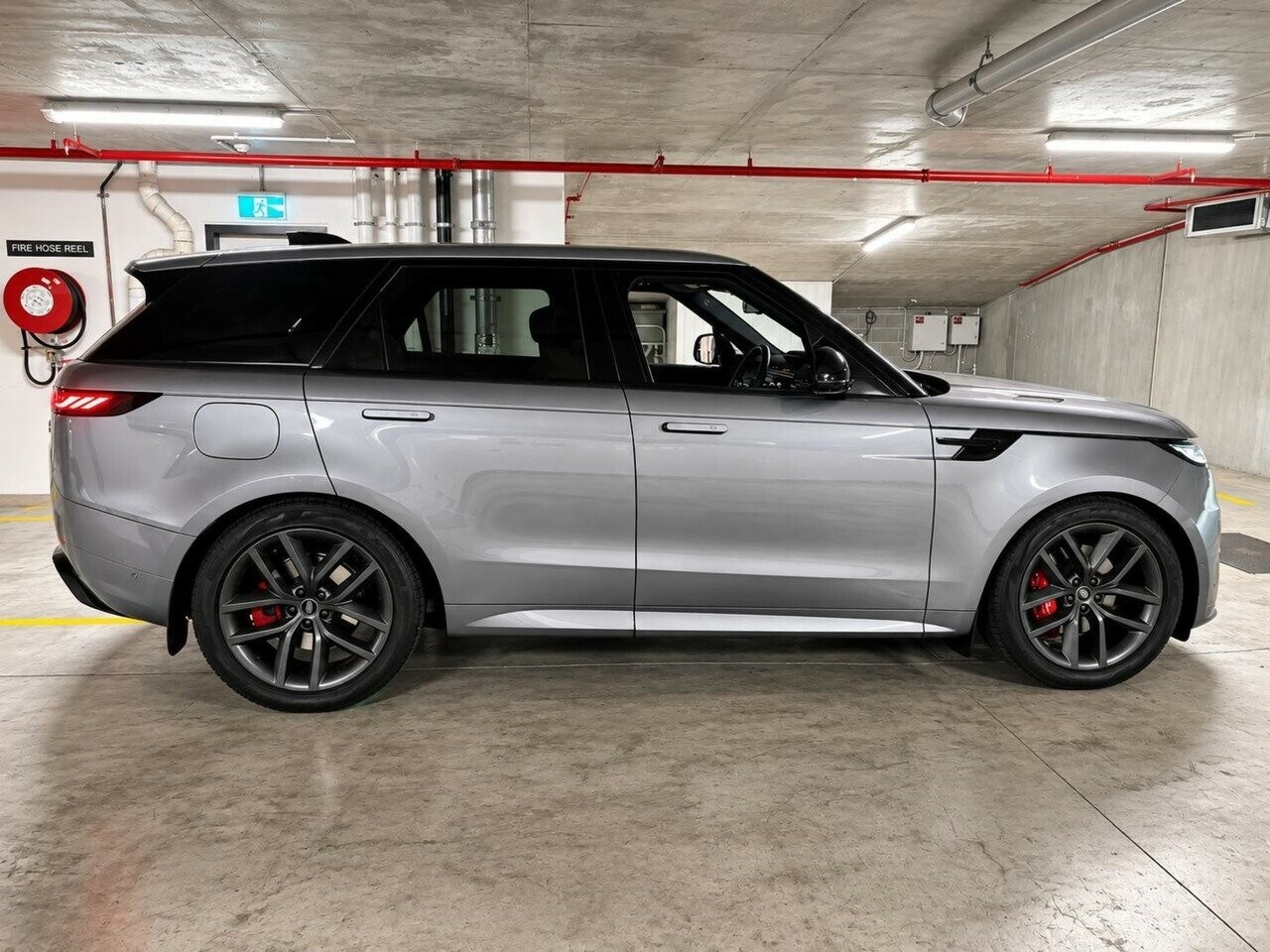 Land Rover Range Rover Sport image 3