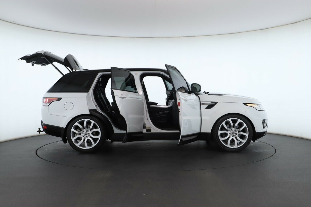 Land Rover Range Rover Sport image 2