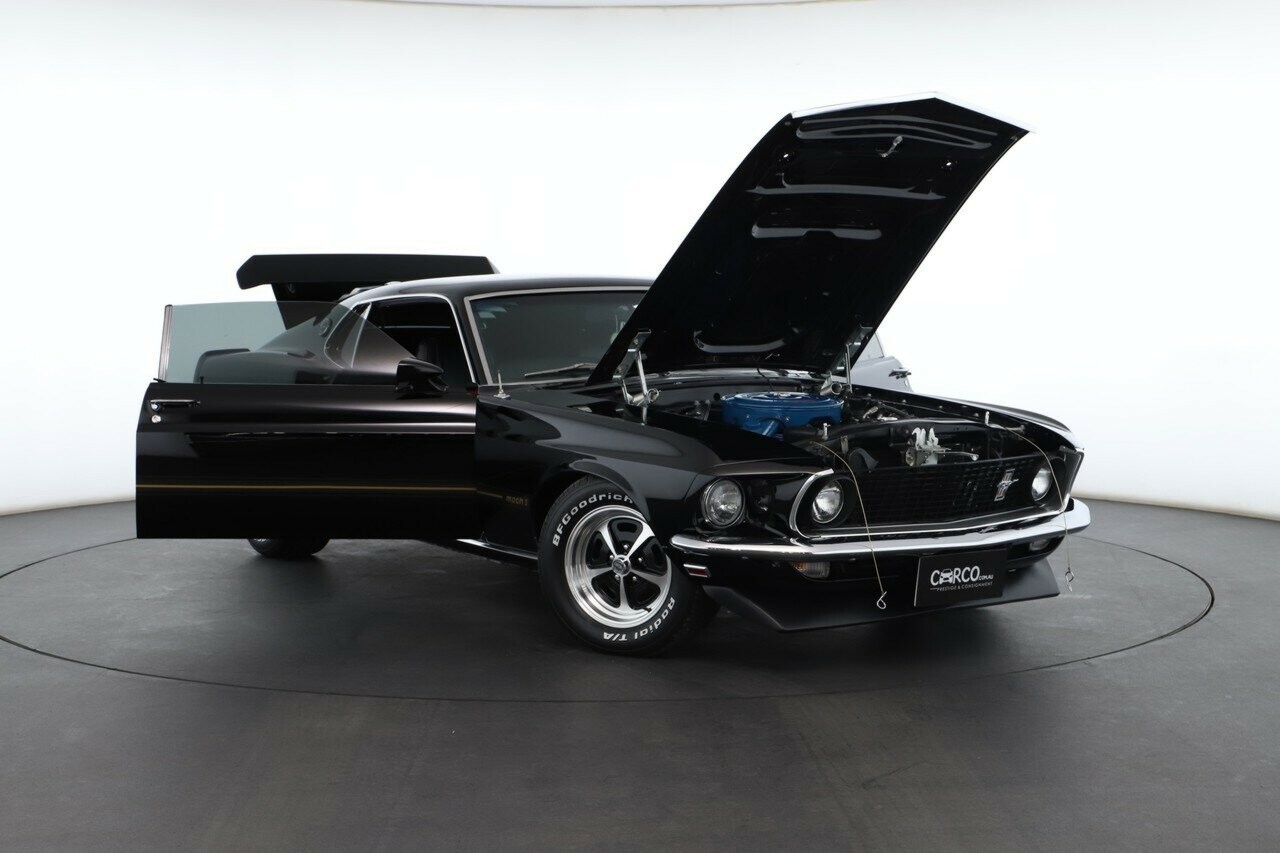 Ford Mustang image 2