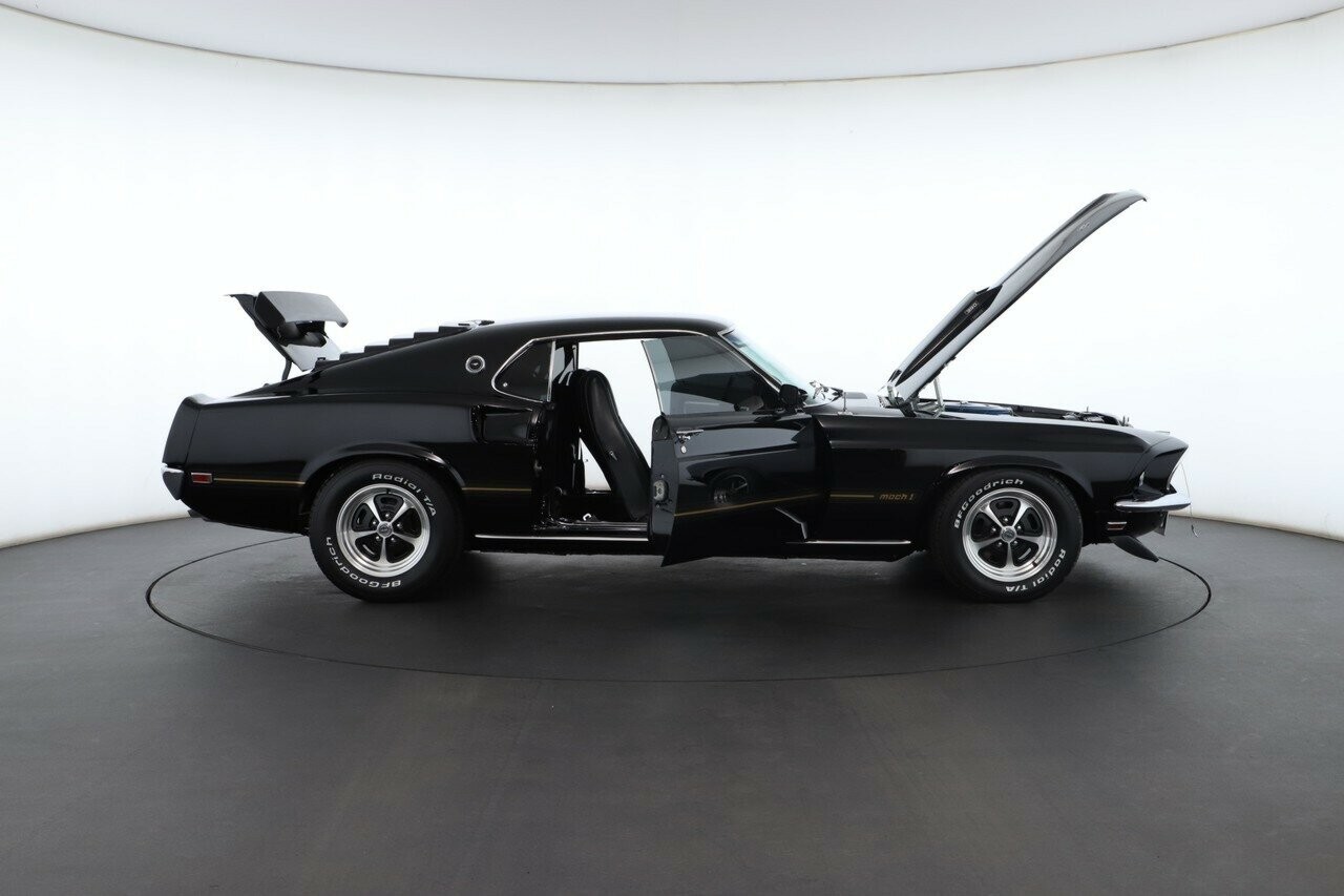 Ford Mustang image 3