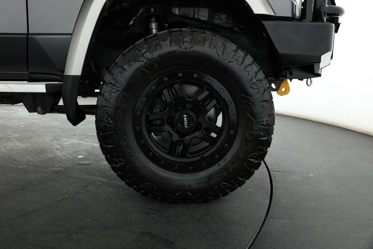 Toyota Landcruiser image 3