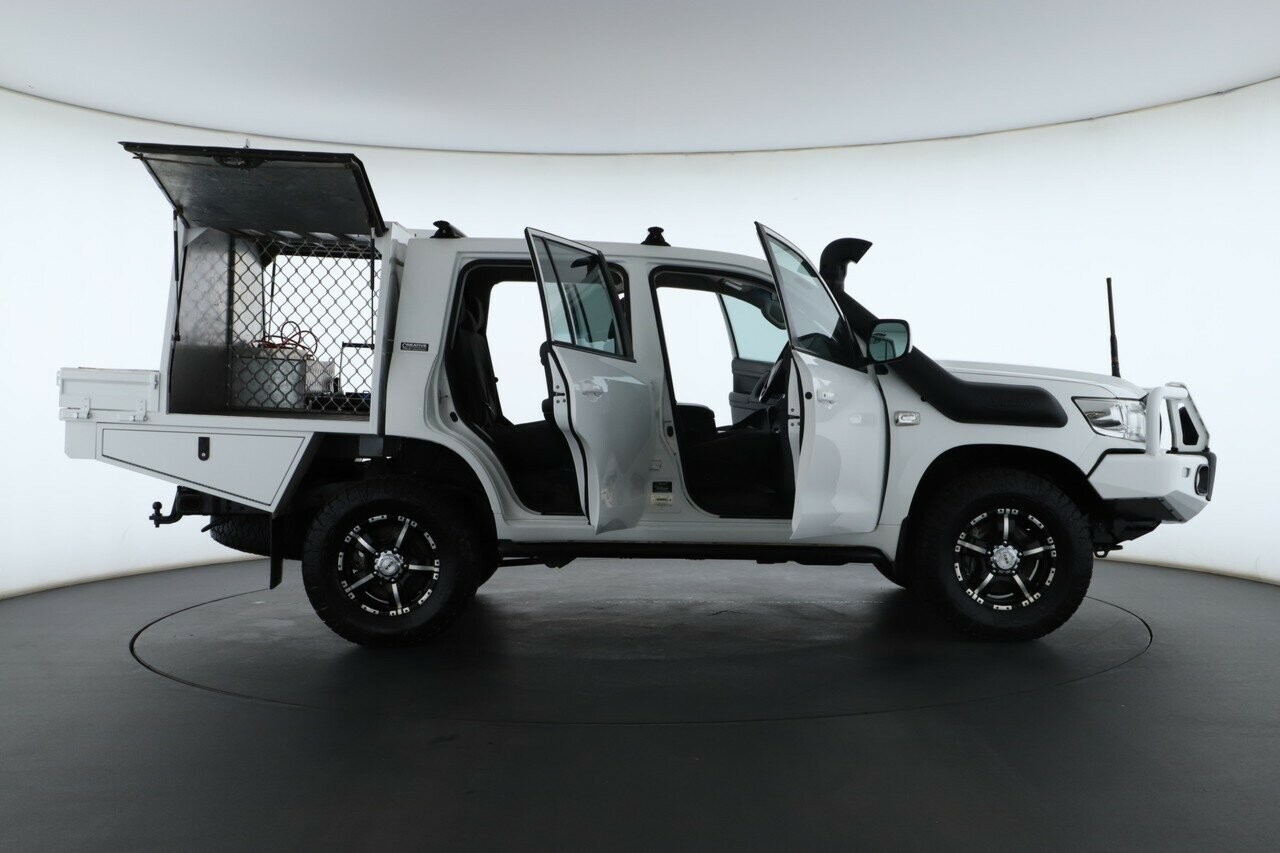 Toyota Landcruiser image 1