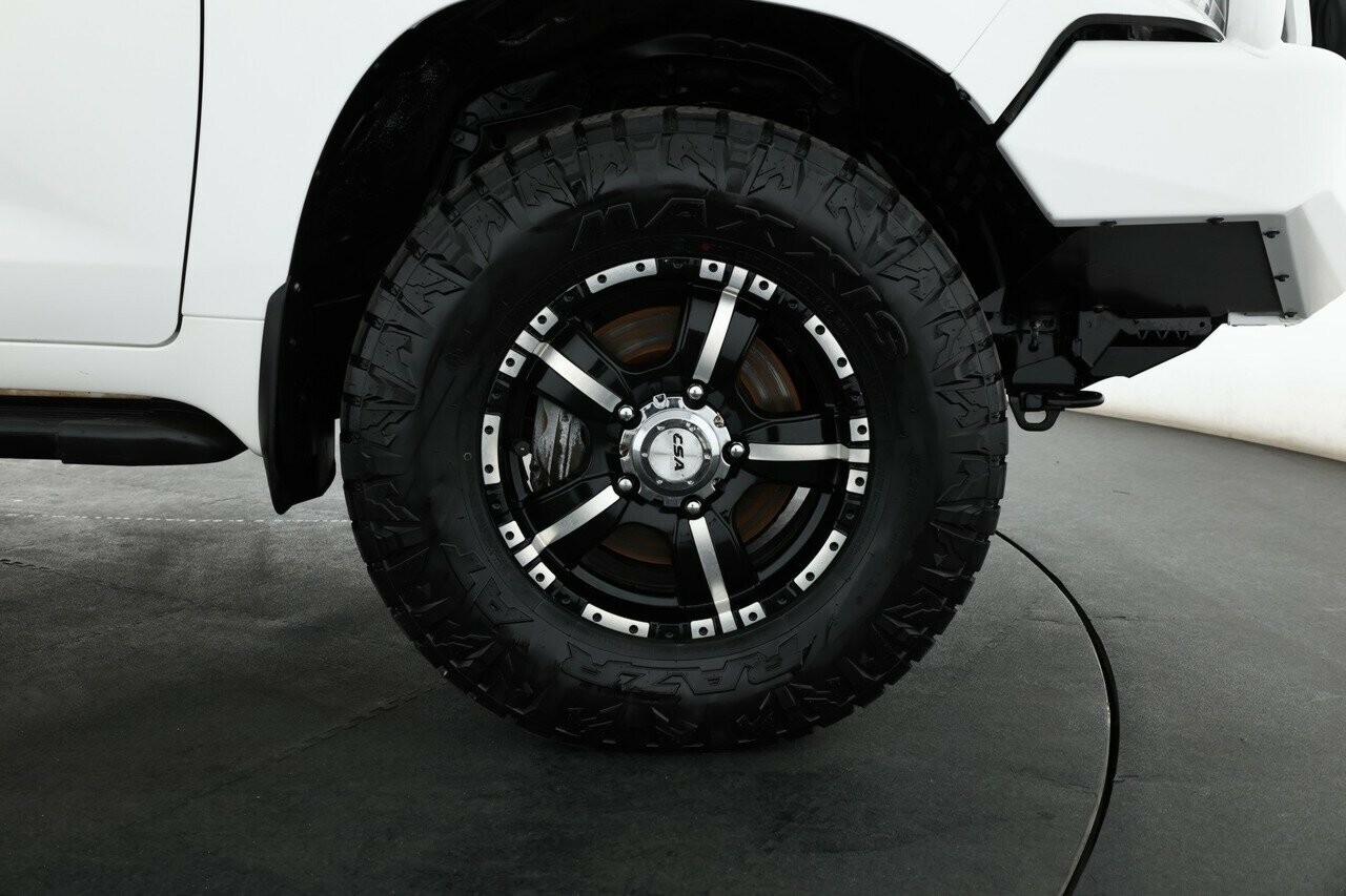 Toyota Landcruiser image 3