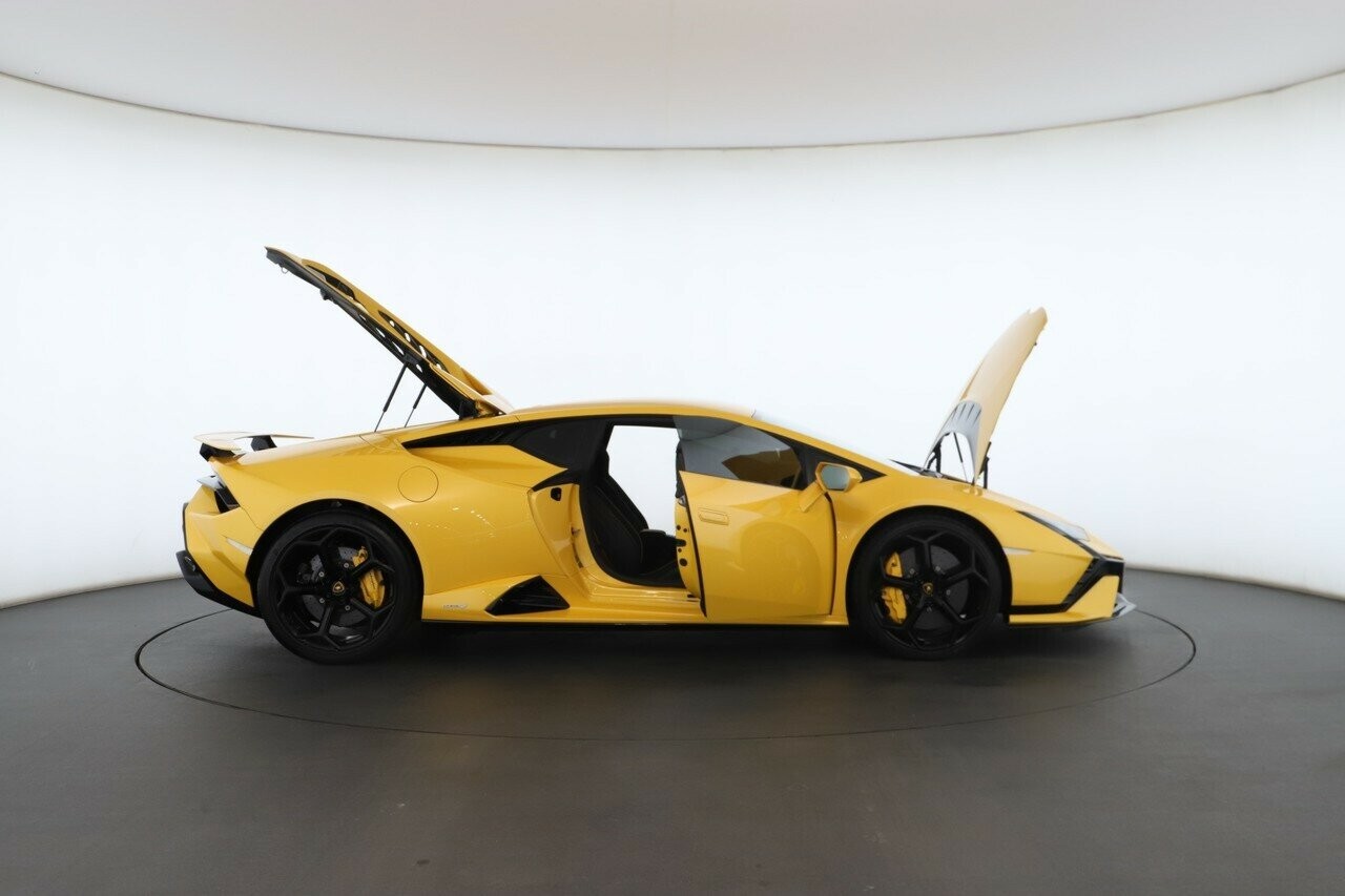Lamborghini Huracan image 2