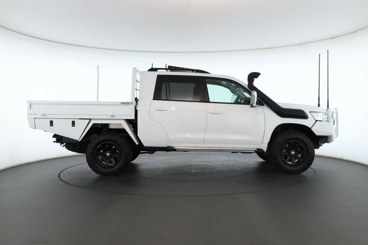 Toyota Landcruiser image 3