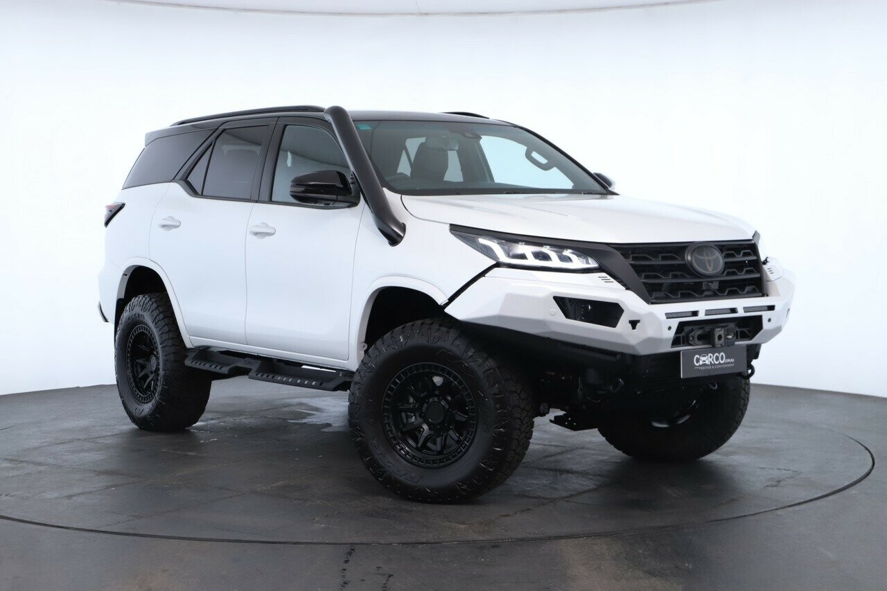 Toyota Fortuner image 1