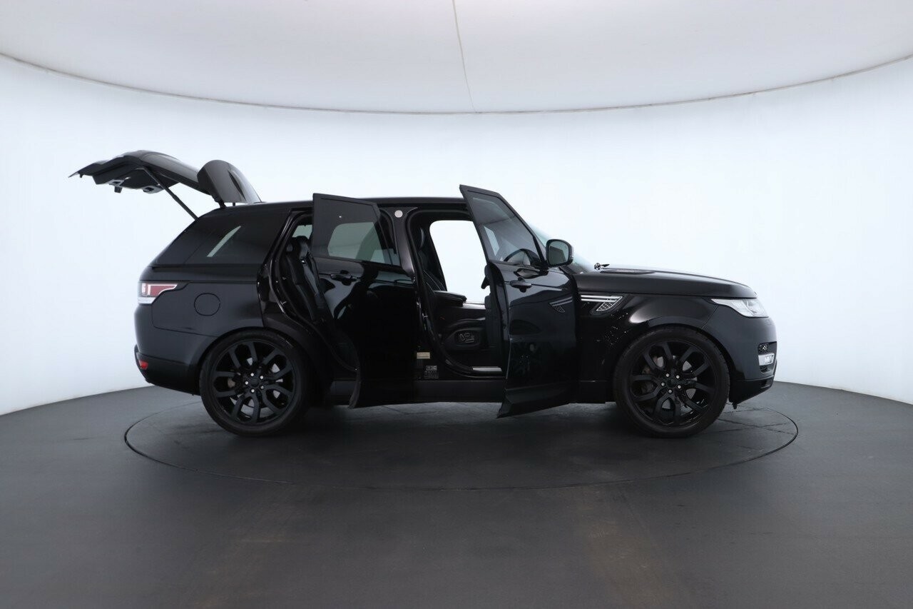 Land Rover Range Rover Sport image 2